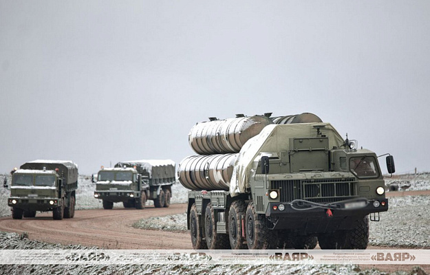 Подразделение одной из зенитных ракетных бригад участвует в тактическом учении