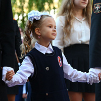 Военнослужащие 11 омбр приняли участие в школьных линейках в Слонимском, Зельвенском и Мостовском районах