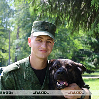 Военные кинологи посетили воспитанников школьного лагеря Колодищанской средней школы