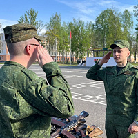 Торжественная церемония вручения штатного оружия