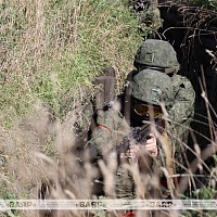 Занятия по боевой подготовке с военнослужащими одной из механизированных бригад