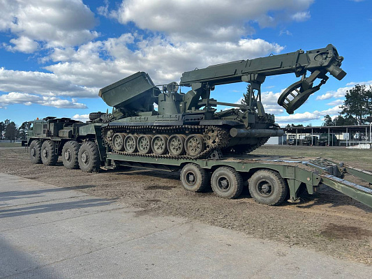  В инженерный полк СЗОК поступила очередная партия модернизированных машин разграждения ИМР-2