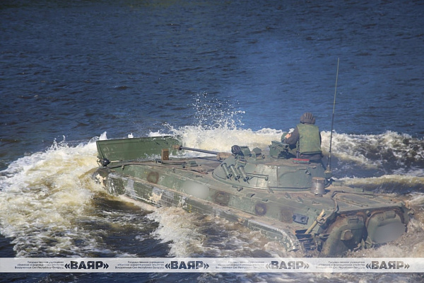 Занятия по преодолению водной преграды в войсках ЗОК