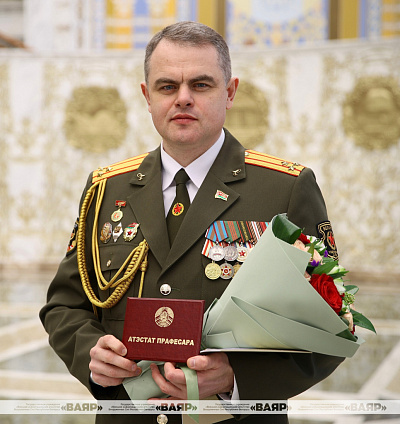 И учёный, и практик