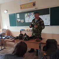 Представители военного комиссариата Гомельской области провели профориентационное мероприятие в школе