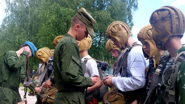 Занятия с воспитанниками военно-патриотического лагеря «Разведчик» 