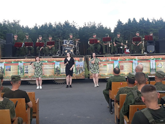 Концерт на полигоне