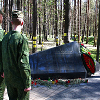 Военнослужащие посетили мемориальный комплекс «Тростенец»