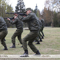 На полигоне 120 омбр проходят занятия по огневой подготовке с военнослужащими нового пополнения