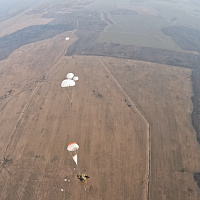Военнослужащие 103 овдбр совершили прыжки с парашютом