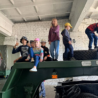 Автомобилисты в погонах принимают гостей