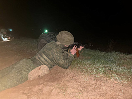 Курсанты военного факультета в БГУ выполнили упражнение стрельб в ночное время