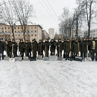 Армия не стоит в стороне