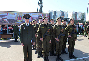 Личный состав нового пополнения воинских частей войск связи принял Военную присягу