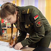  Военнослужащие Вооружённых Сил принимают участие в досрочном голосовании