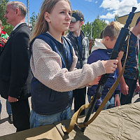 В рамках военно-патриотического воспитания 
