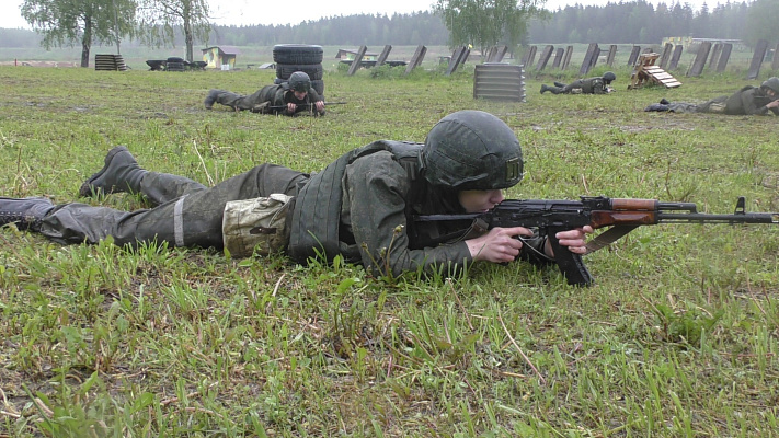 С личным составом нового пополнения 120 омбр завершились комплексные контрольные занятия