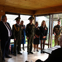 Гвардейцы поздравили ветеранов