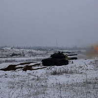 Штатным, огонь!