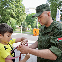 Выставка военно-медицинского института в сквере Мулявина