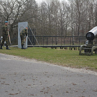 Трудятся брестские десантники