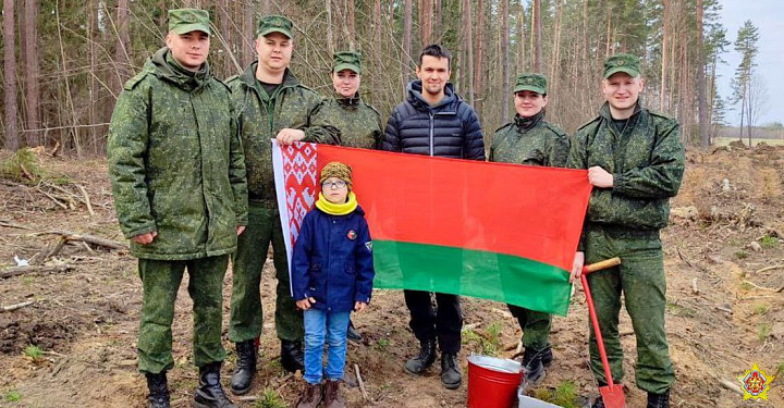 Армия не остаётся в стороне