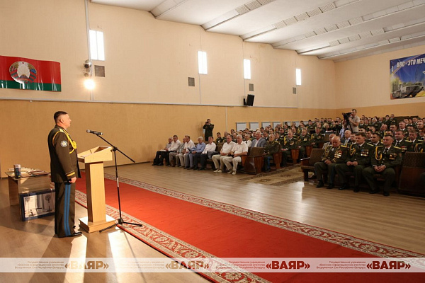 В командовании ВВС и войск ПВО состоялись торжественное собрание и праздничный концерт