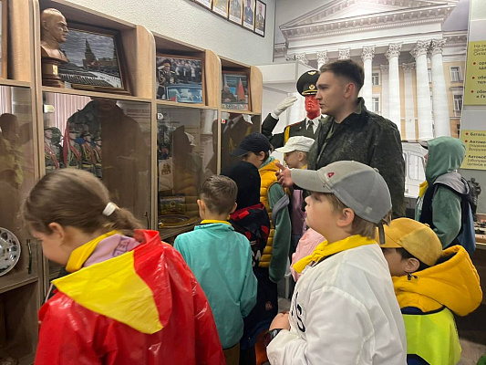 Школьники посетили 361 боо (ЦОВУ) 