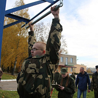 А ну-ка, сыновья и папы!