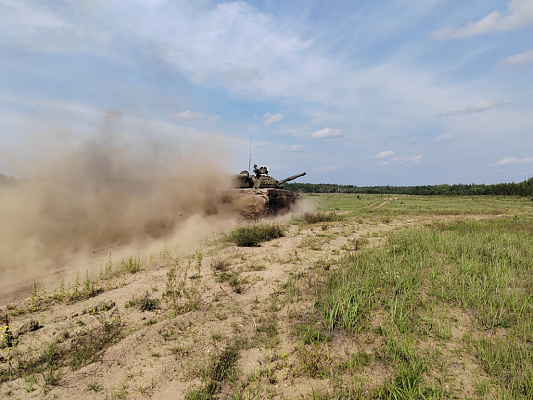 Занятие по вождению боевых машин
