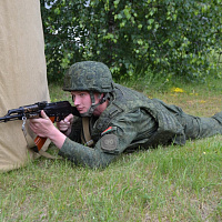 С упором на практику