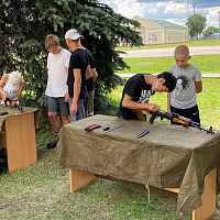 Продолжает работу военно-патриотический лагерь «Юность»