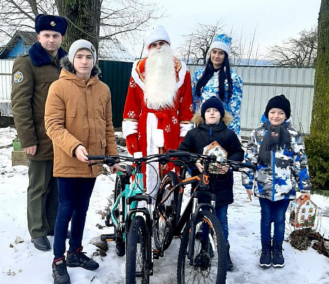 Долгожданные подарки в канун Нового года