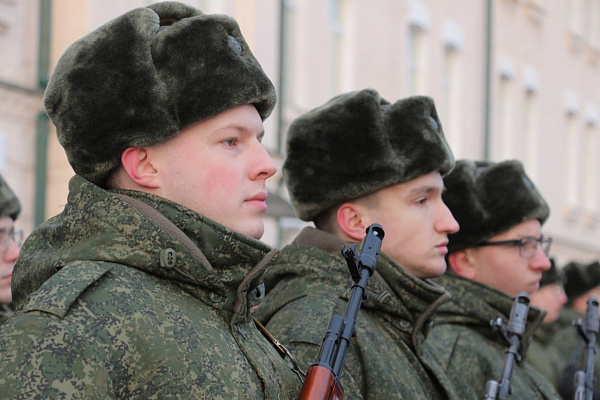 Гвардейцы произнесли слова клятвы на верность Родине