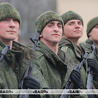 На плацу Минской военной комендатуры продолжается подготовка к военному параду