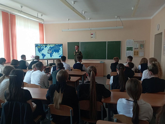 Представители военного факультета в БГАА провели профориентационную работу