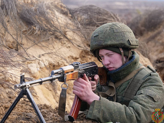 Плечом к плечу