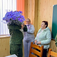  В Вооружённых Силах военнослужащие поздравили  матерей с праздником — Днём матери