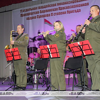 С праздником, мотострелки!