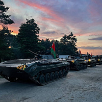 Гвардейцы совершили марш