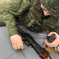 Занятие по огневой подготовке с военнослужащими 49 ртбр