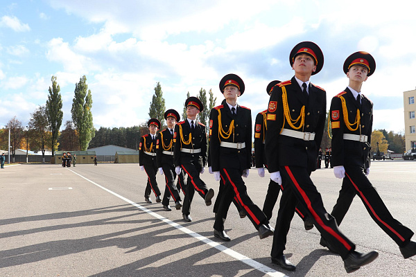 Смотр-конкурс суворовцев и кадет 