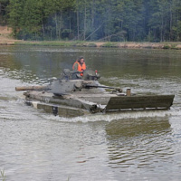 Занятия по вождению боевых машин