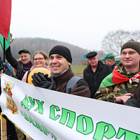 И пером и топором!