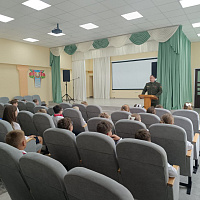 Представители Вооружённых Сил провели первый урок в новом учебном году