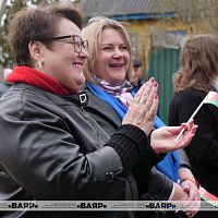 Военнослужащие 30 ождбр навели мост в городском посёлке Бешенковичи