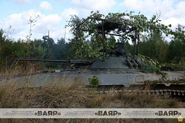 Гвардейцы 11 омбр отработали манёвренную оборону