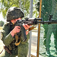 Занятия по огневой подготовке с военнослужащими 19 омбр