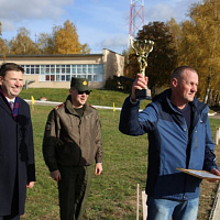 А ну-ка, сыновья и папы!