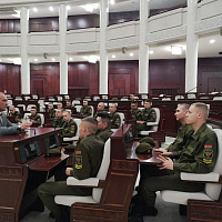 Военнослужащие 60-го отдельного полка связи посетили Палату представителей Национального собрания Республики Беларусь